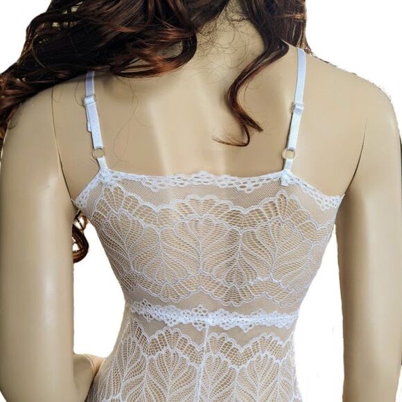 Unlace V Teddy Lingerie - Picture 4 of 5